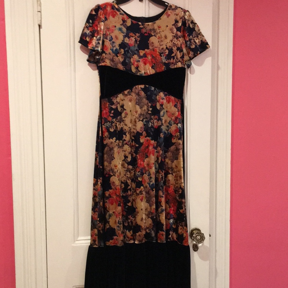 Girls floral Maxi dress/robe